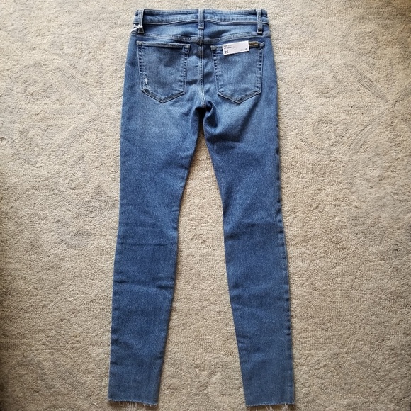 Joe's Jeans The Icon, Kiara Wash, Size 26 - Picture 5 of 8